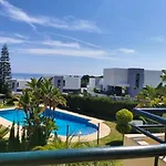 Elegant Apartment In Marbella 80 M² With Shared Pool