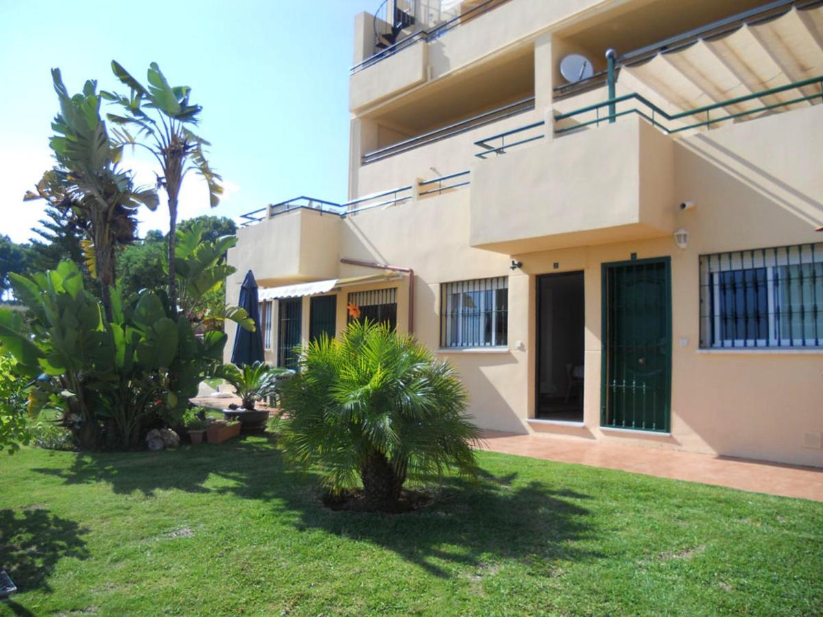 Elegant In 80 M² With Shared Pool Marbella