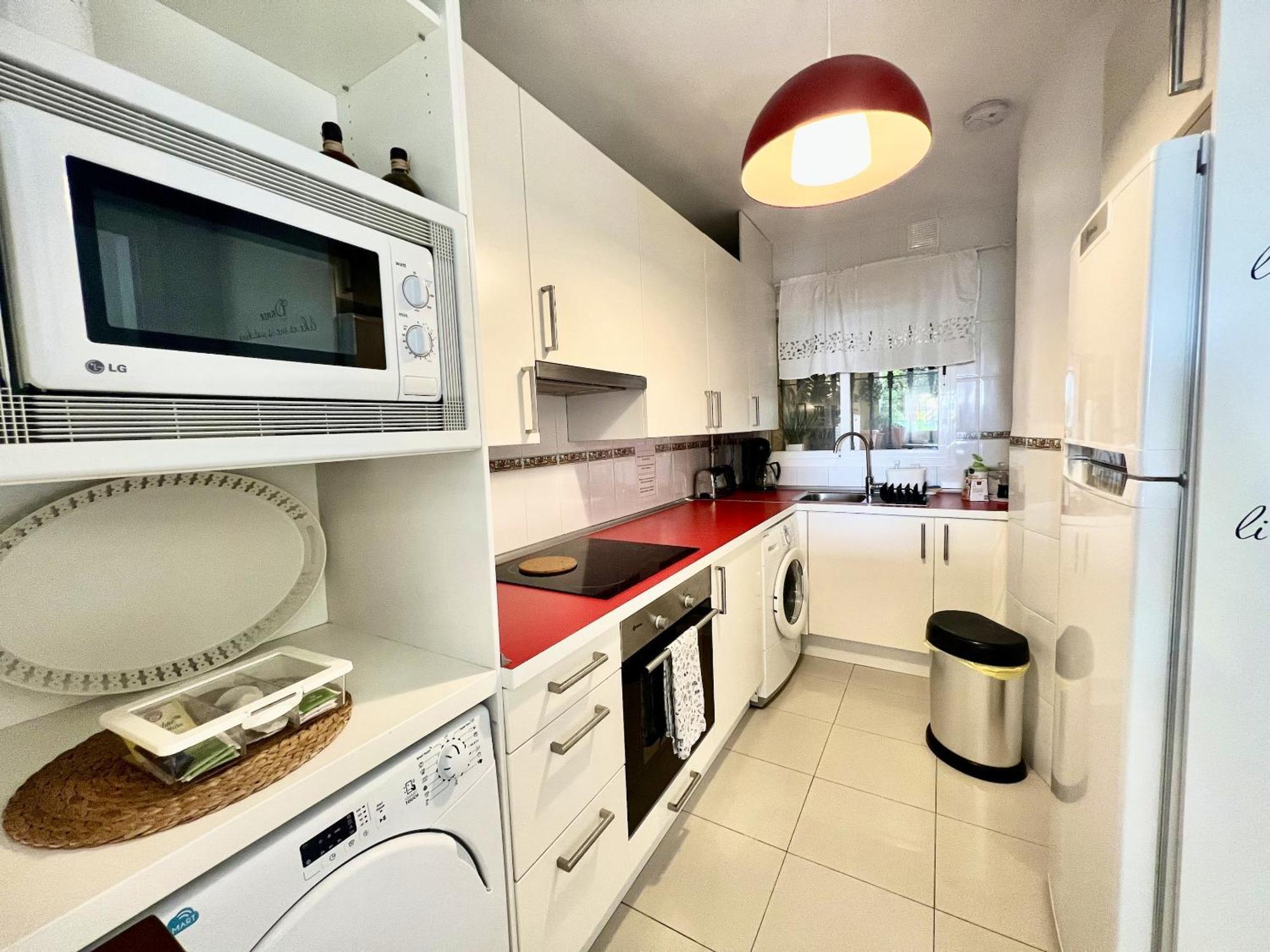 Elegant In 80 M² With Shared Pool *